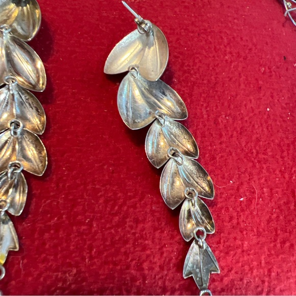 Vintage long, sterling silver leaf dangling earrings with bells - Picture 4 of 9